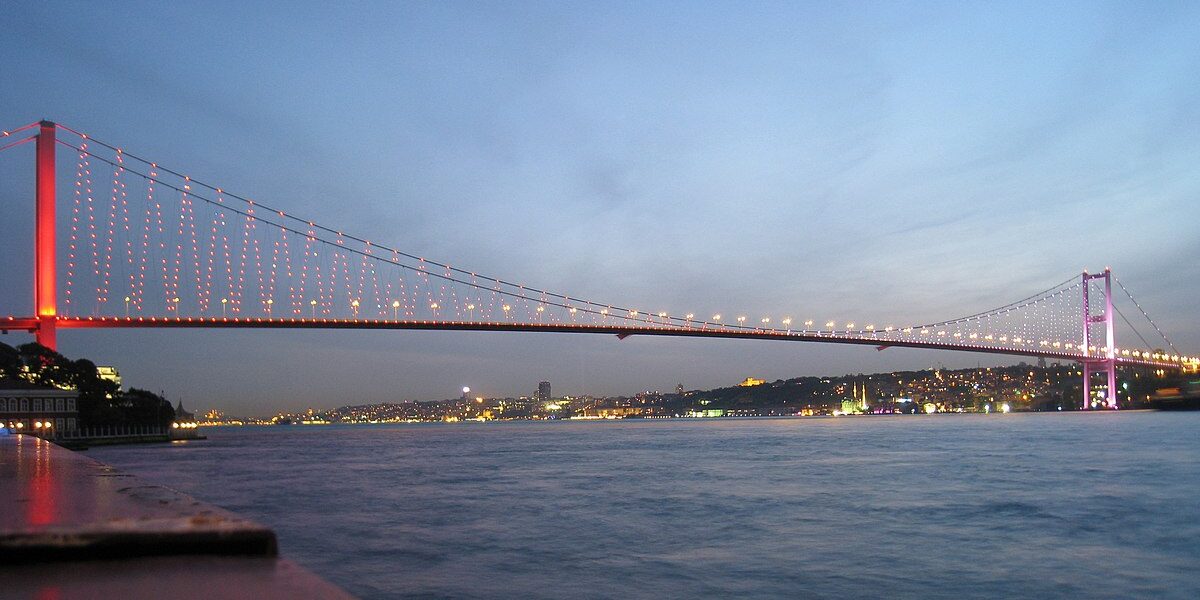 أشهر الجسور بمدينة اسطنبول أشهر الجسور بمدينة اسطنبول